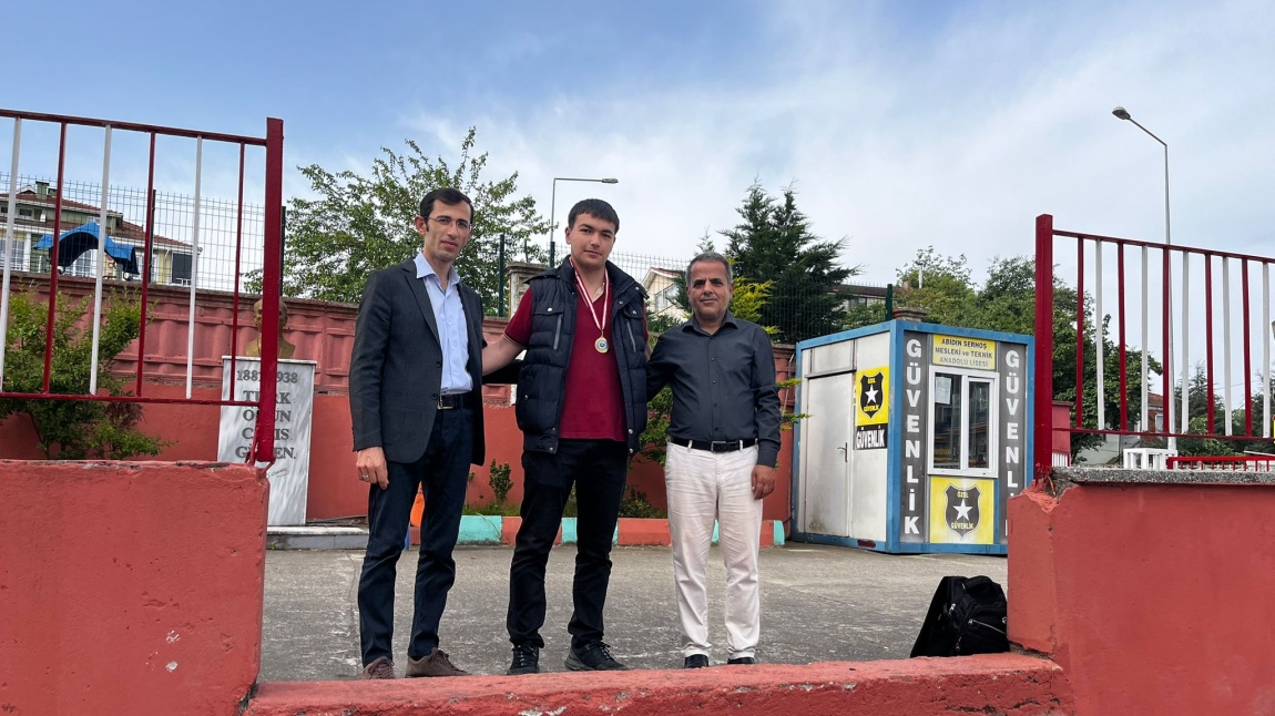 ÖĞRENCİLER ARASI SATRANÇ TURNUVASI DÜZENLENDİ